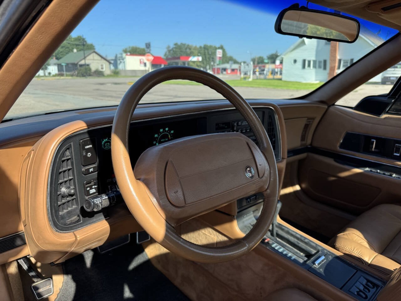1991 Buick Reatta - Photo 13