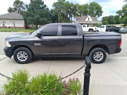 2017 Ram 1500 Tradesman Tradesman 4x4 Crew Cab 57 Box
