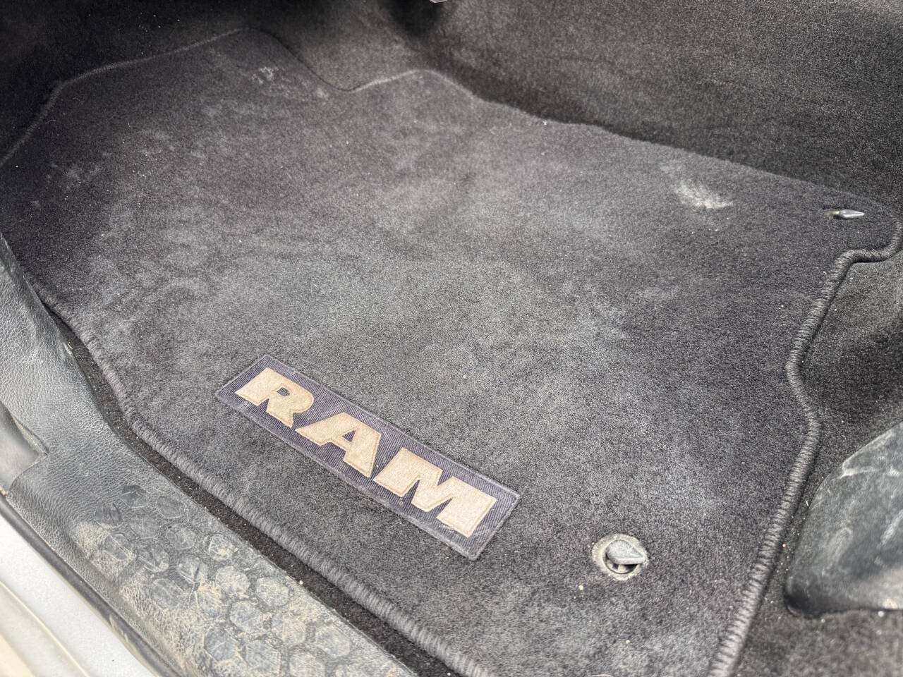 2017 RAM Ram 1500 Pickup Laramie - Photo 44