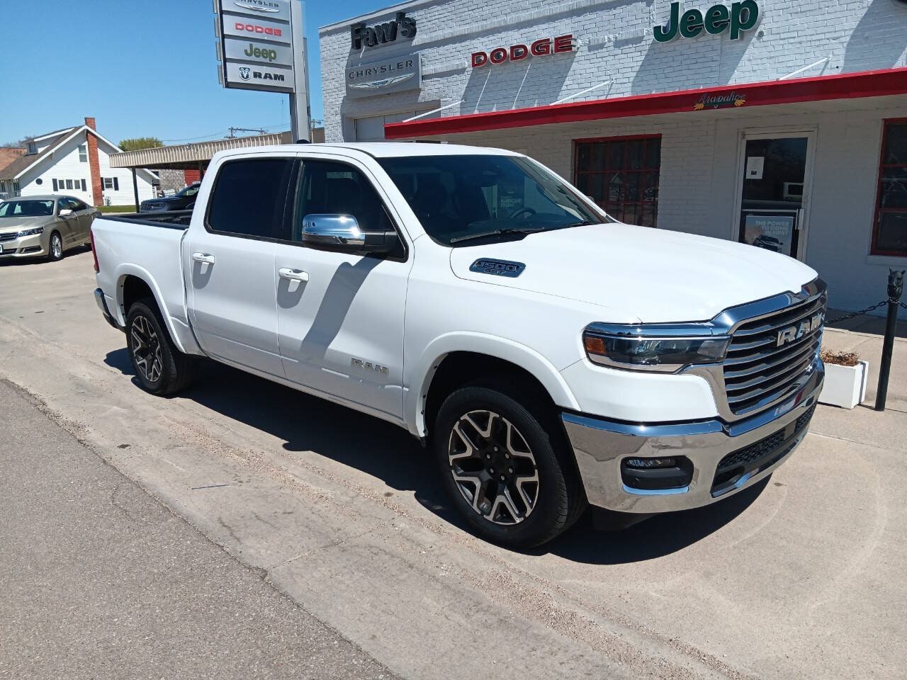 2025 RAM Ram 1500 Pickup Laramie - Photo 15