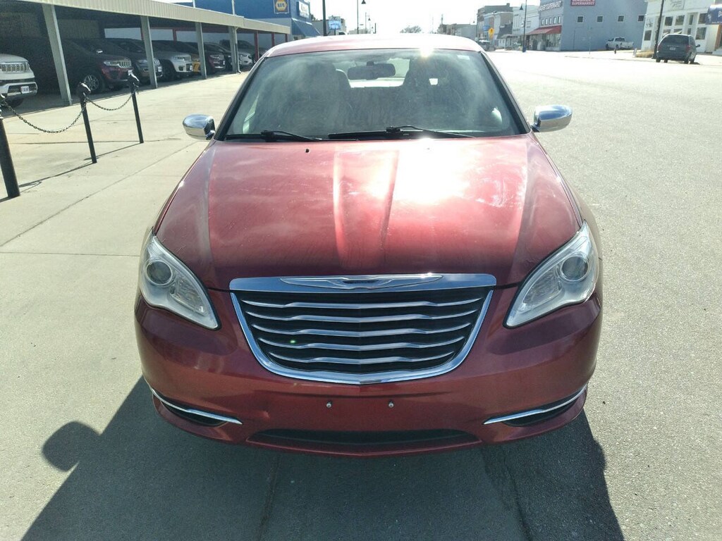 Used 2011 Chrysler 200 Limited Sedan