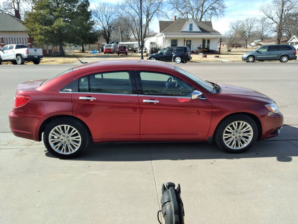 Used 2011 Chrysler 200 Limited Sedan