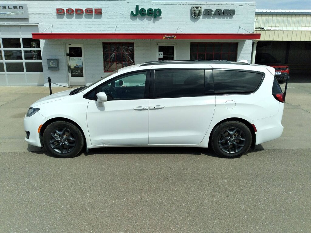 Used 2020 Chrysler Pacifica Touring L Touring L FWD