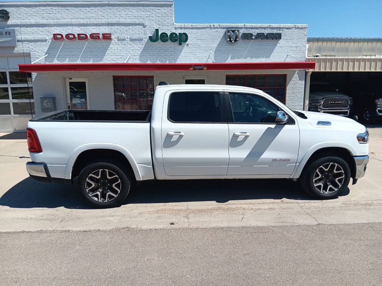 2025 RAM Ram 1500 Pickup Laramie - Photo 13