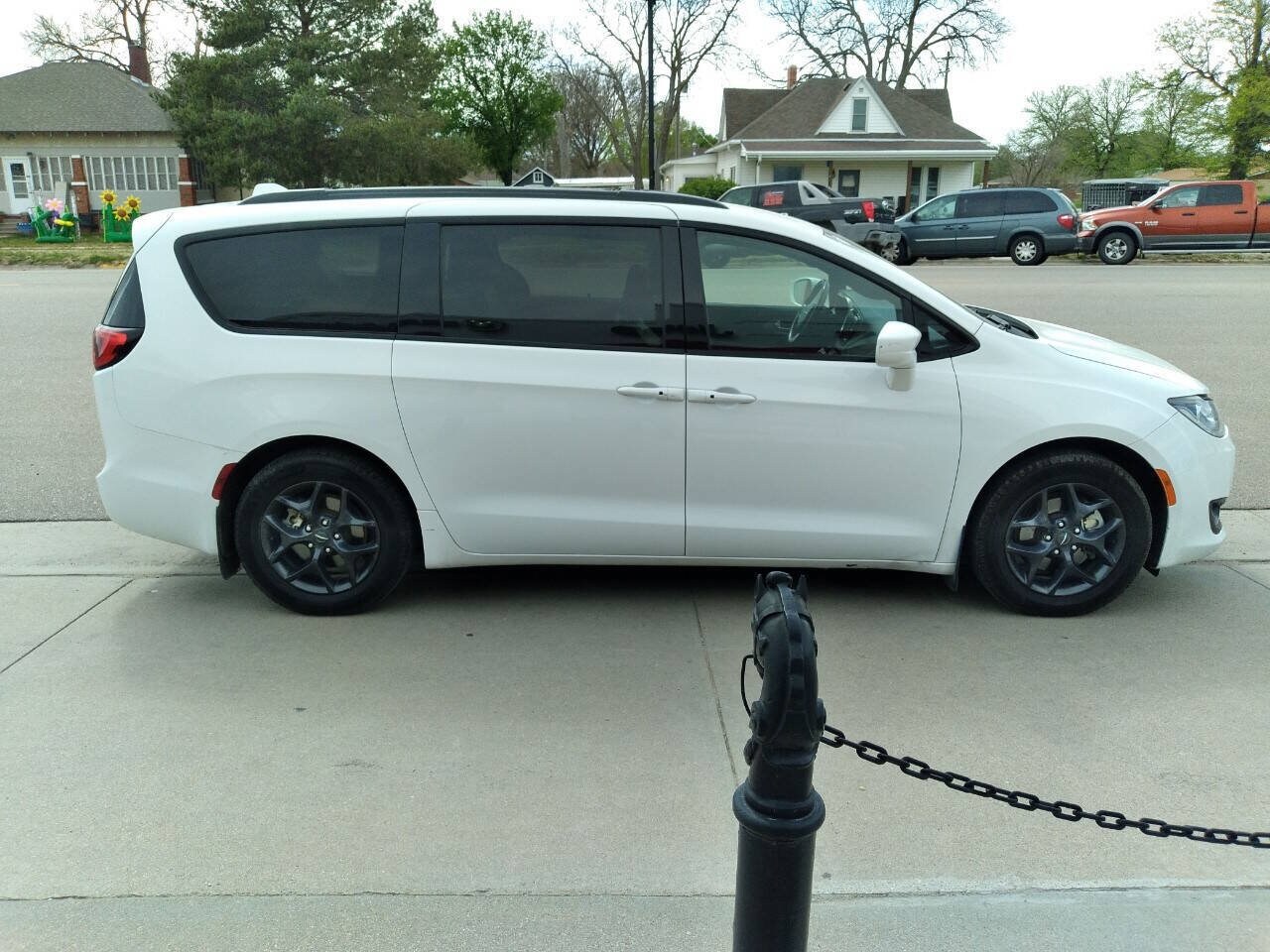 Used 2020 Chrysler Pacifica Touring L with VIN 2C4RC1BG0LR166012 for sale in Arapahoe, NE