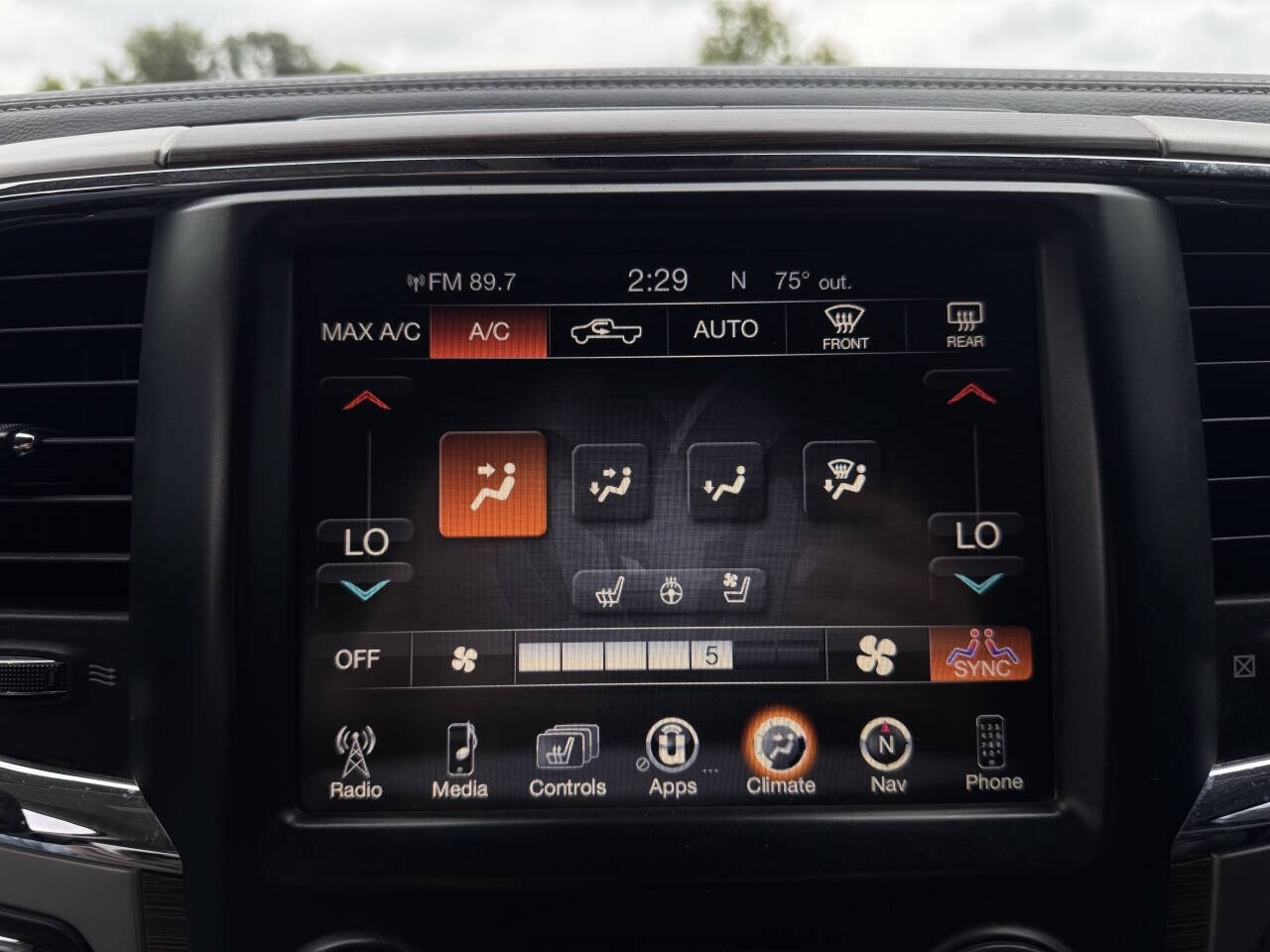 2017 RAM Ram 1500 Pickup Laramie - Photo 28