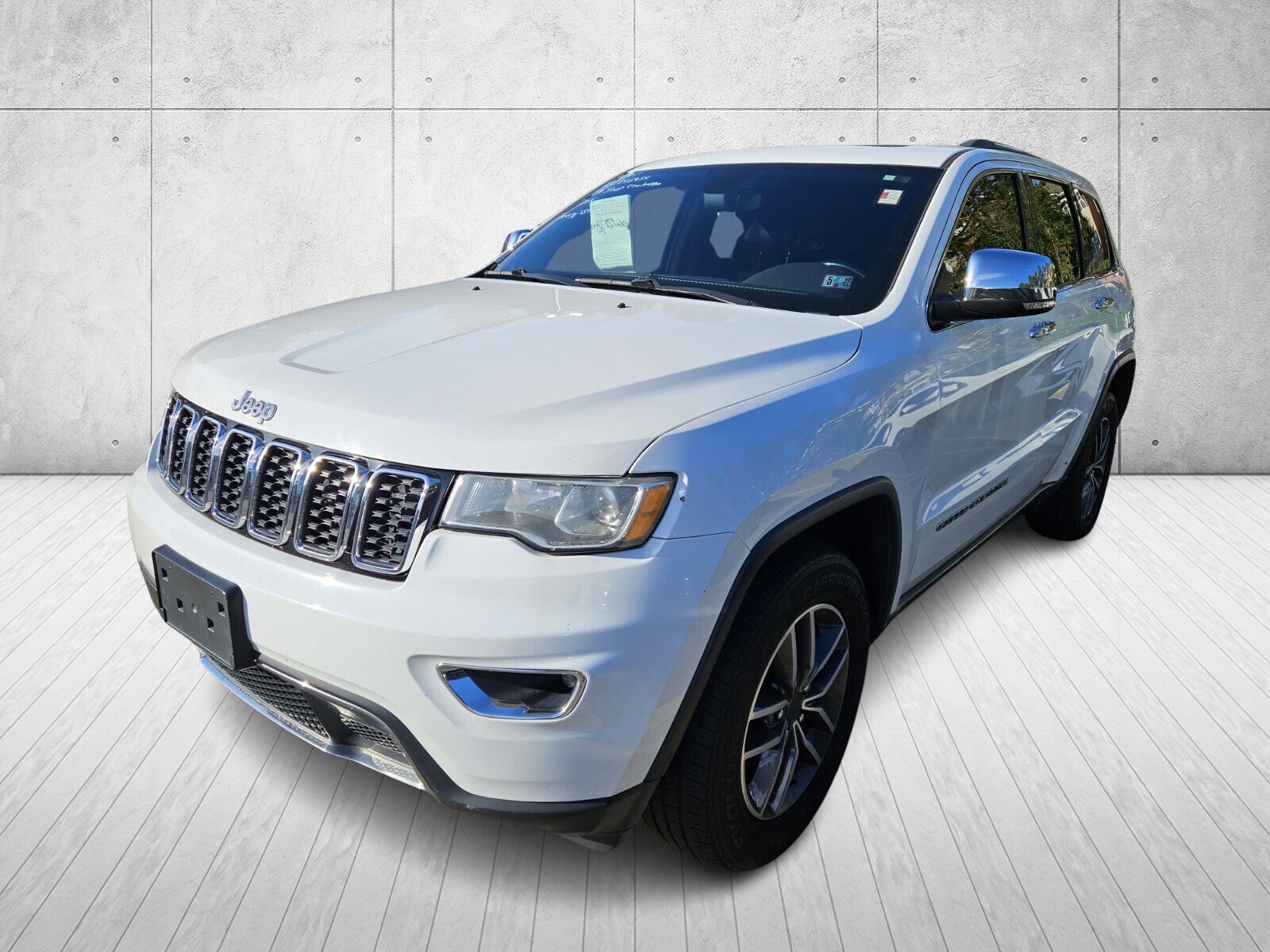 2019 Jeep Grand Cherokee Limited photo 2