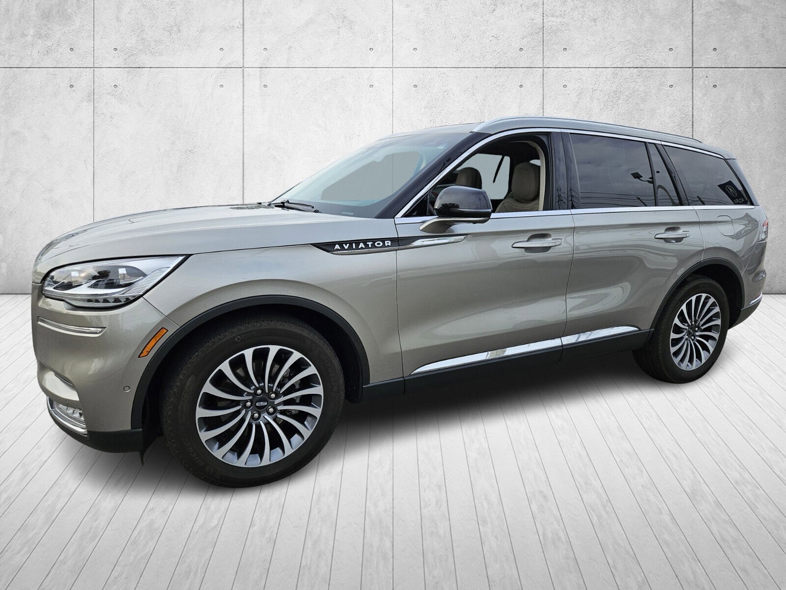 2023 Lincoln Aviator Reserve photo 3