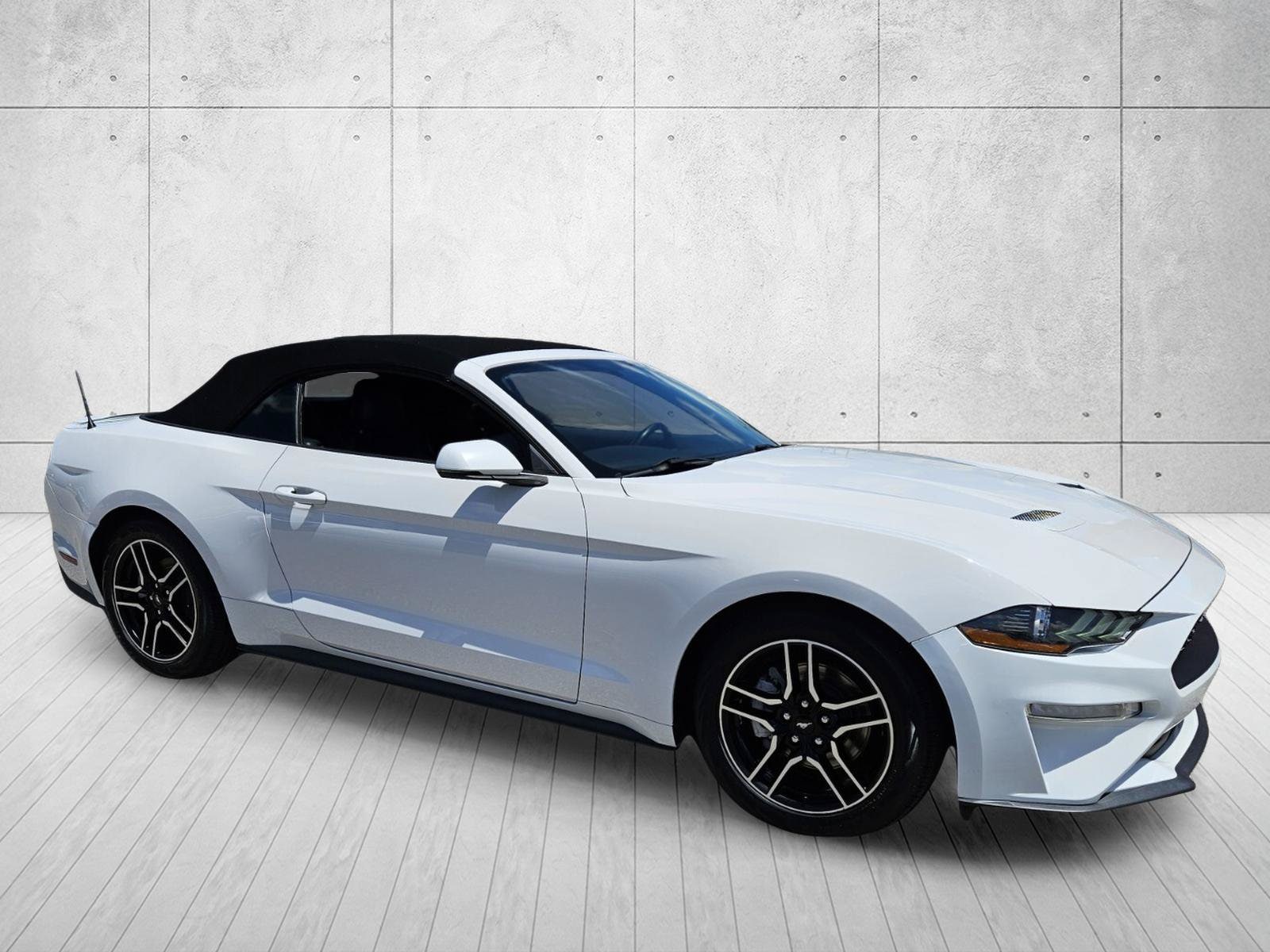 2020 Ford Mustang Convertible 