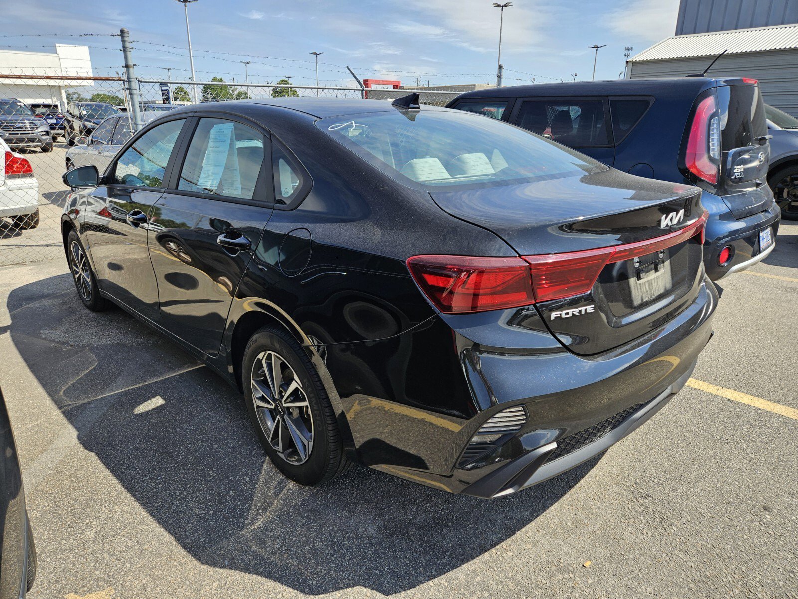 2023 Kia Forte LXS photo 4