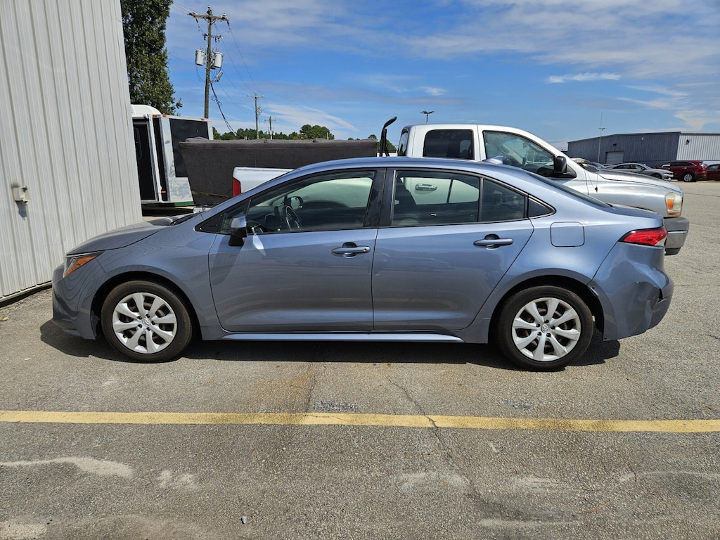 Used 2022 Toyota Corolla LE Sedan