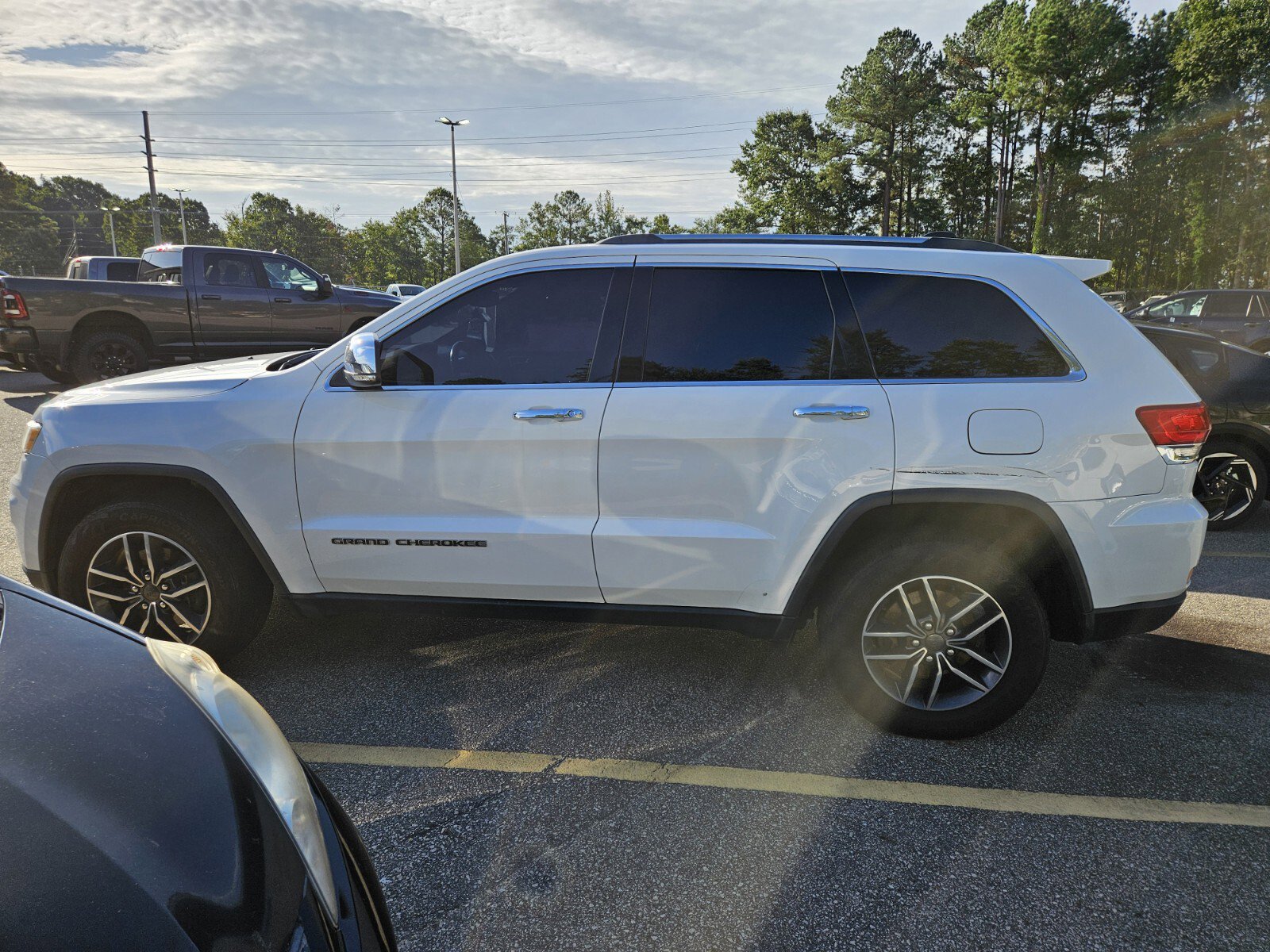 2019 Jeep Grand Cherokee Limited photo 3