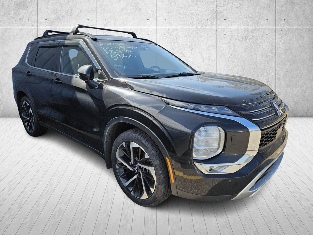 Used 2024 Mitsubishi Outlander SE SUV