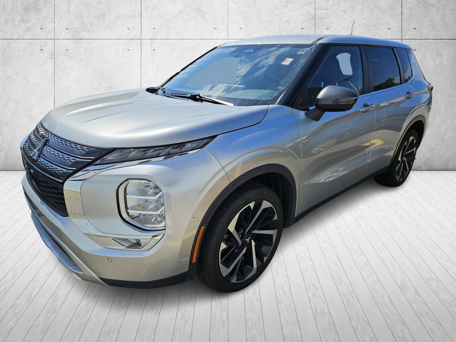 2022 Mitsubishi Outlander SE photo 3