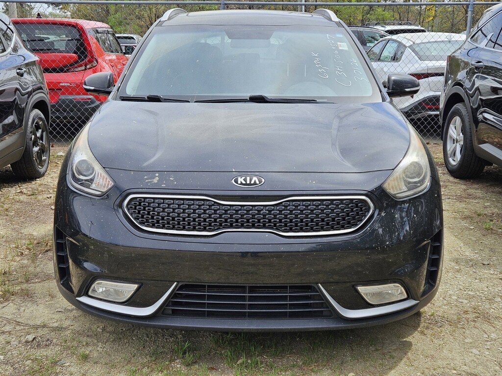 Used 2017 Kia Niro Touring SUV
