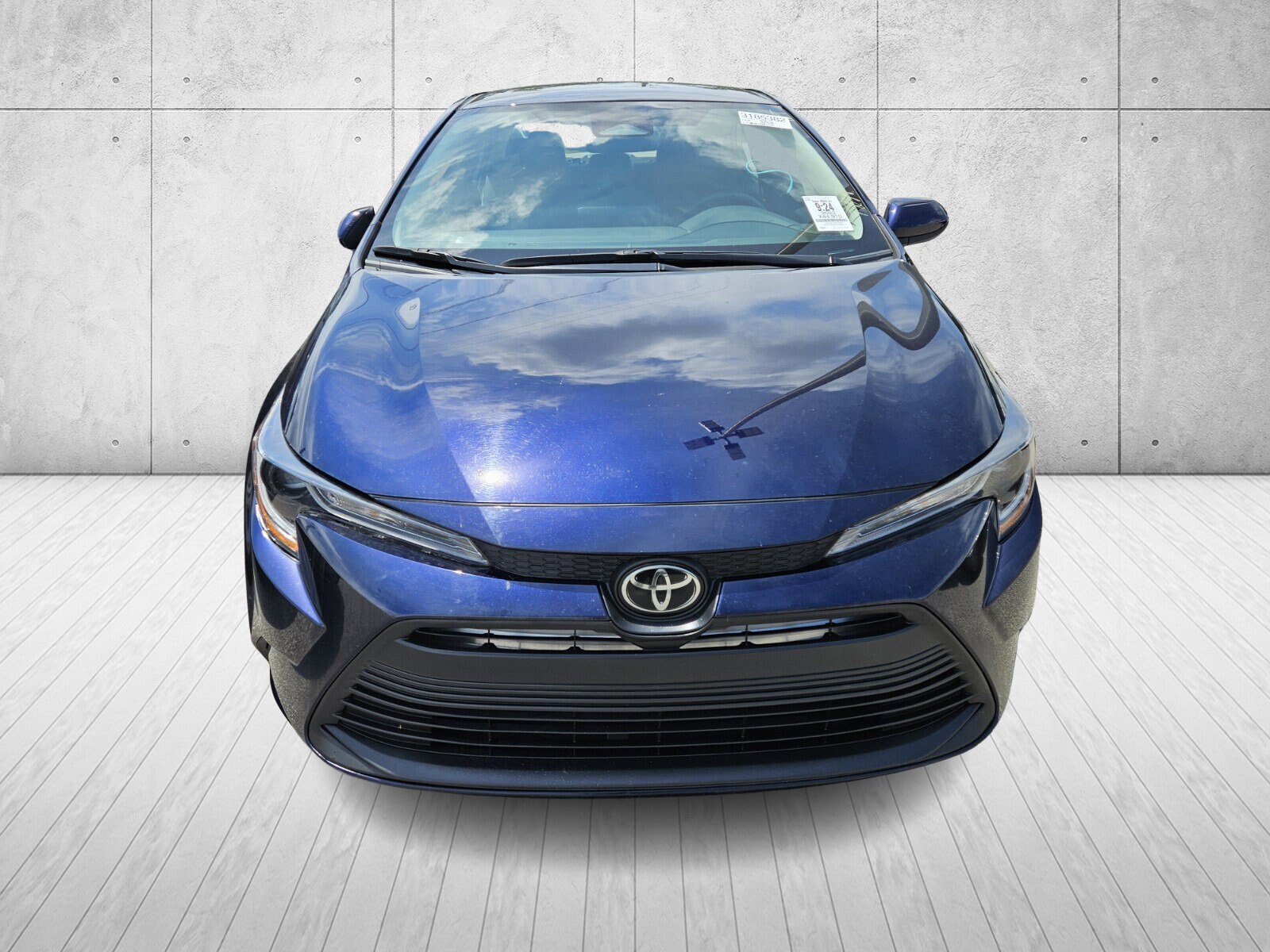 2023 Toyota Corolla LE photo 2