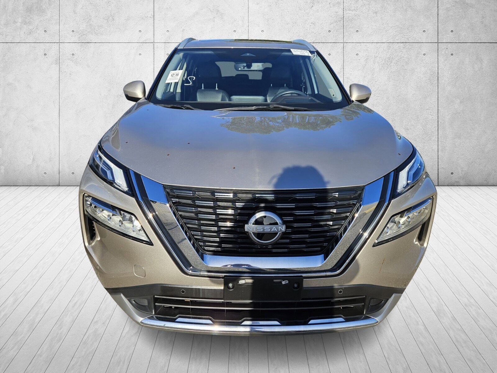 2023 Nissan Rogue Platinum photo 2