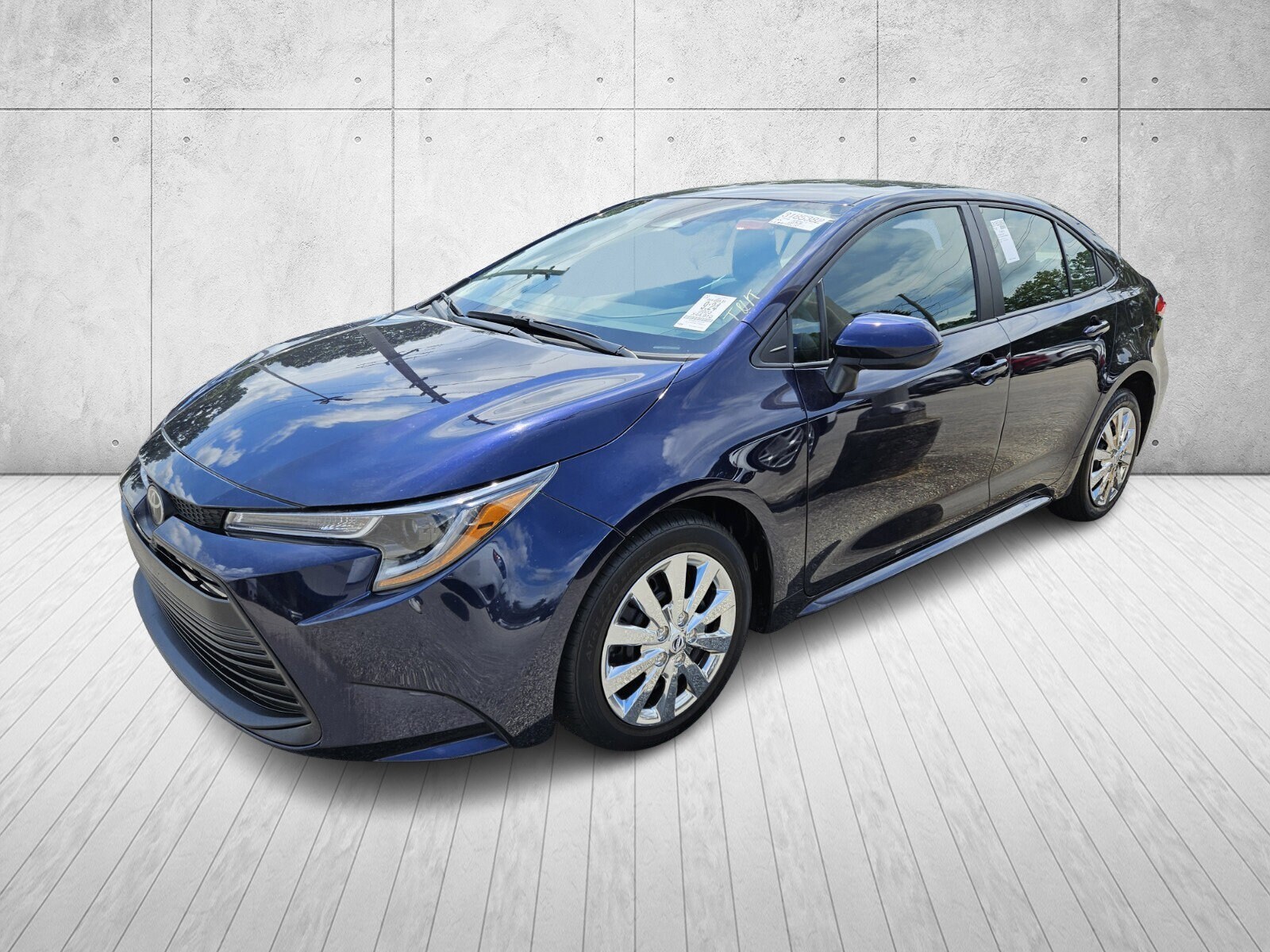 2023 Toyota Corolla LE photo 3