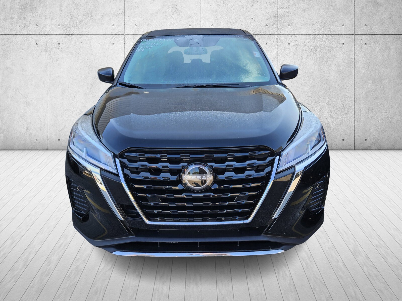 2024 Nissan Kicks S photo 2