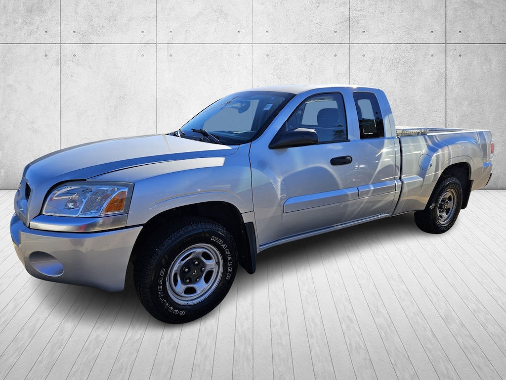 Used 2008 Mitsubishi Raider LS Truck Extended Cab