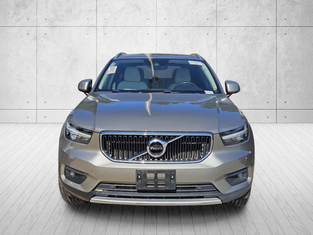 Used 2022 Volvo XC40 T5 AWD Momentum SUV