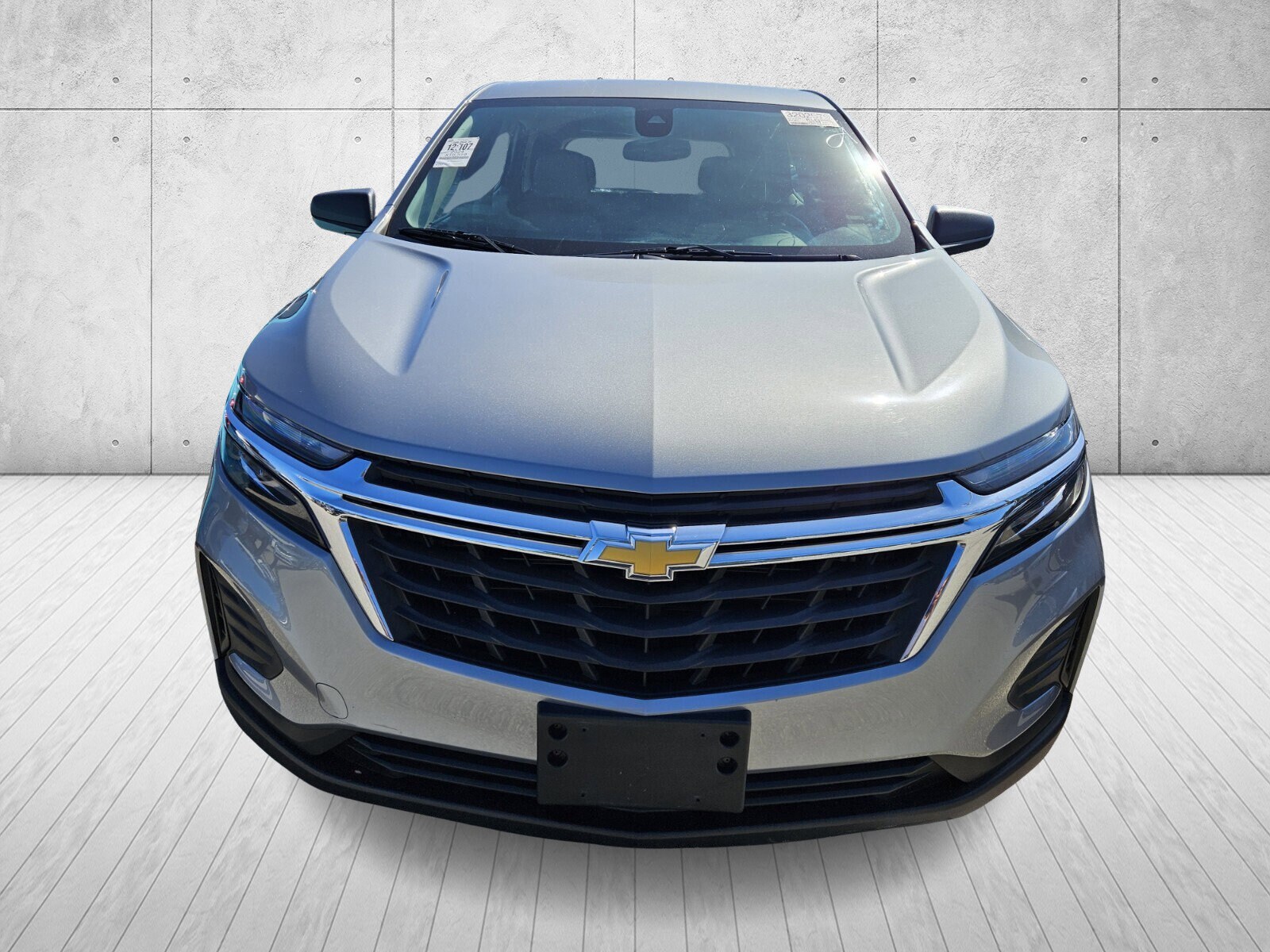 2024 Chevrolet Equinox LS photo 2