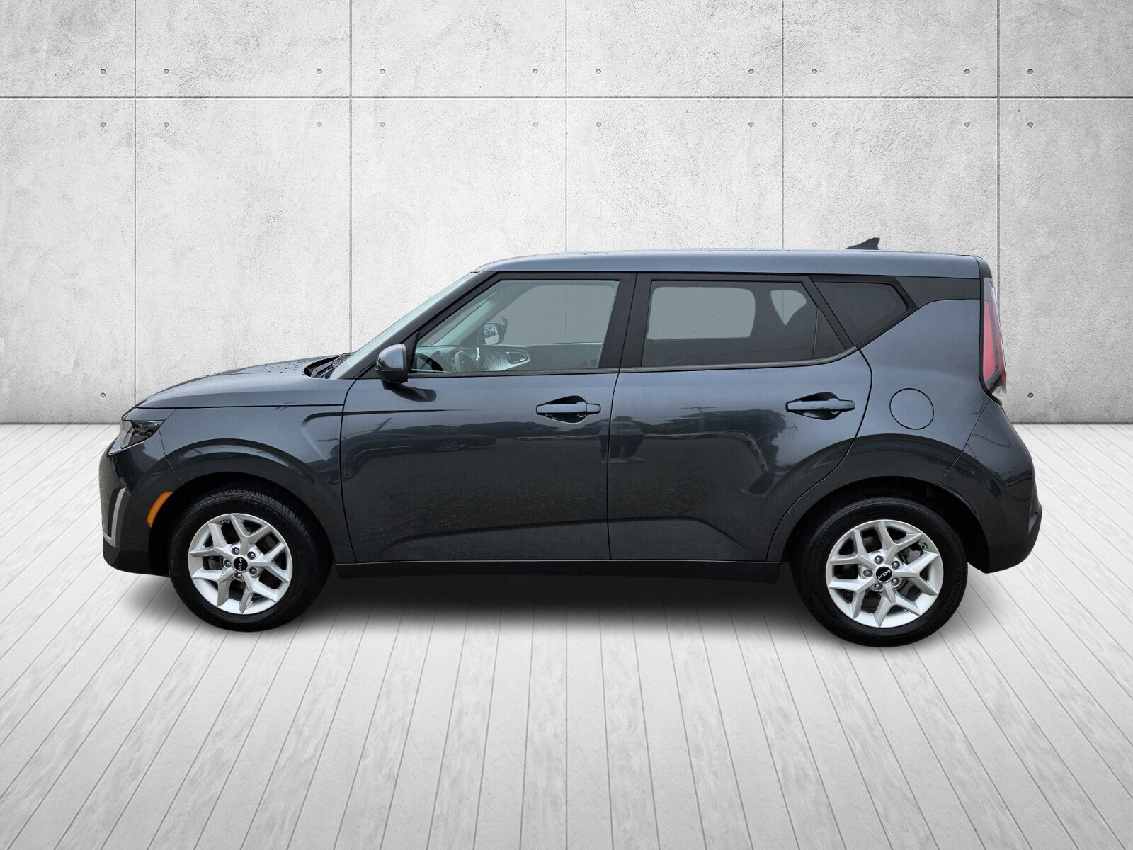 2023 Kia Soul LX photo 4
