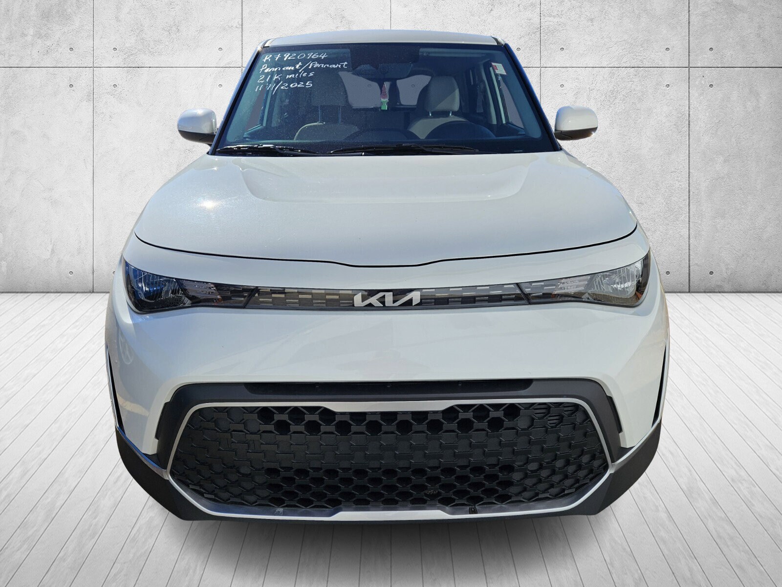 2024 Kia Soul LX photo 2