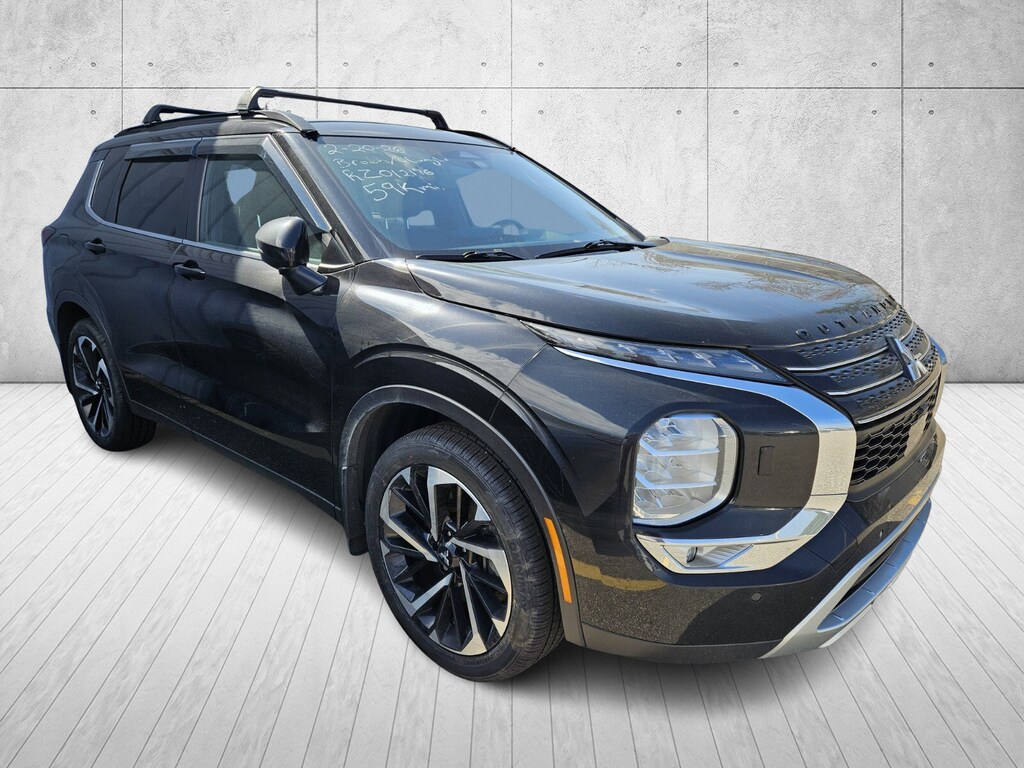 Used 2024 Mitsubishi Outlander SE SUV