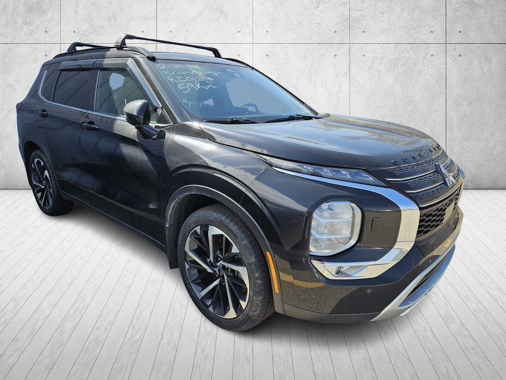 Used 2024 Mitsubishi Outlander SE SUV