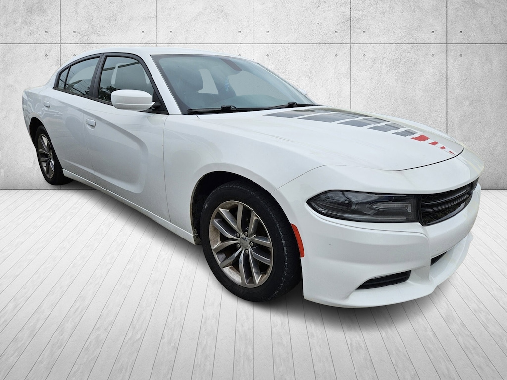 Used 2015 Dodge Charger SXT Sedan