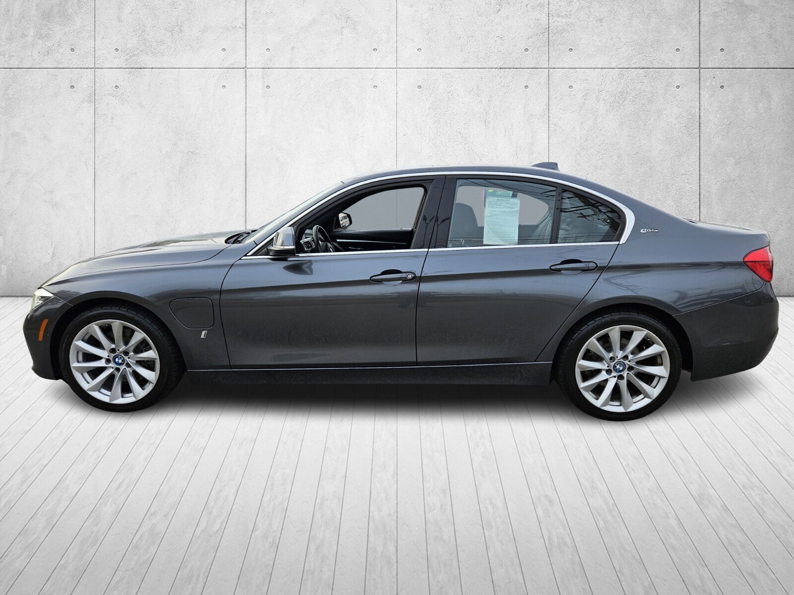 2017 Bmw 330e Sedan photo 3