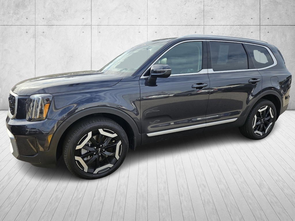 Certified 2025 Kia Telluride EX SUV