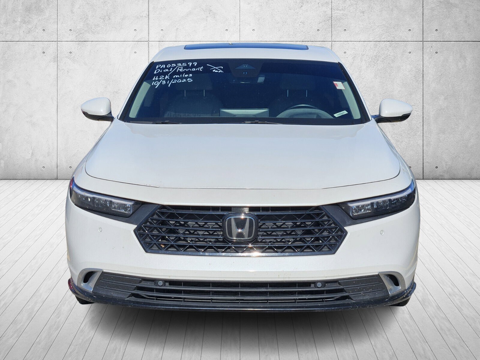 2023 Honda Accord Hybrid Touring photo 2