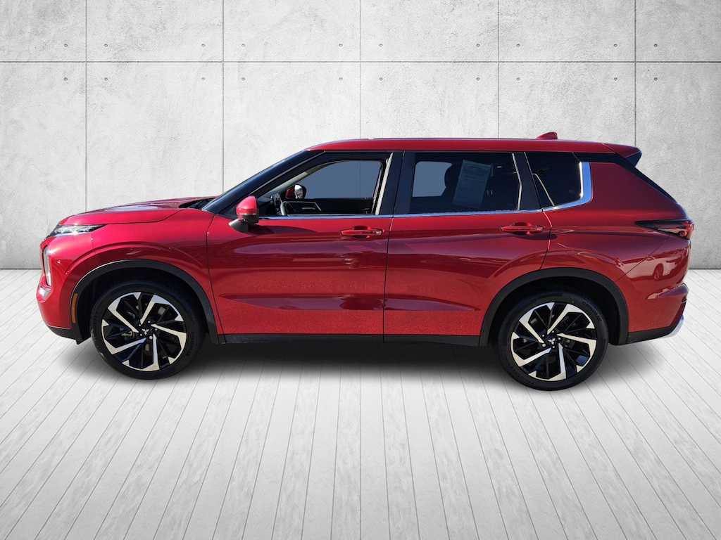 Used 2023 Mitsubishi Outlander SE SUV