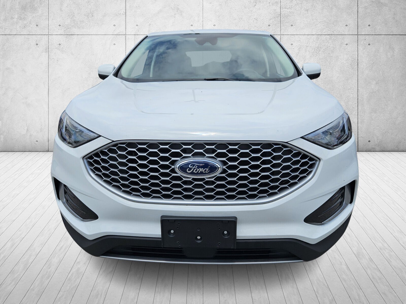 2024 Ford Edge SEL photo 2