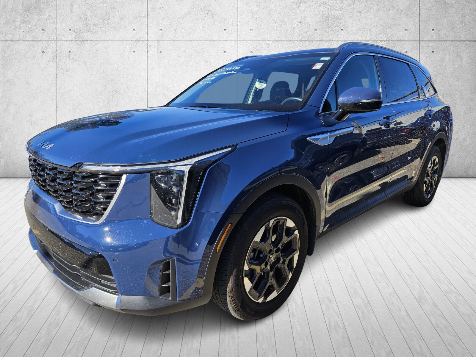 2025 Kia Sorento S photo 3