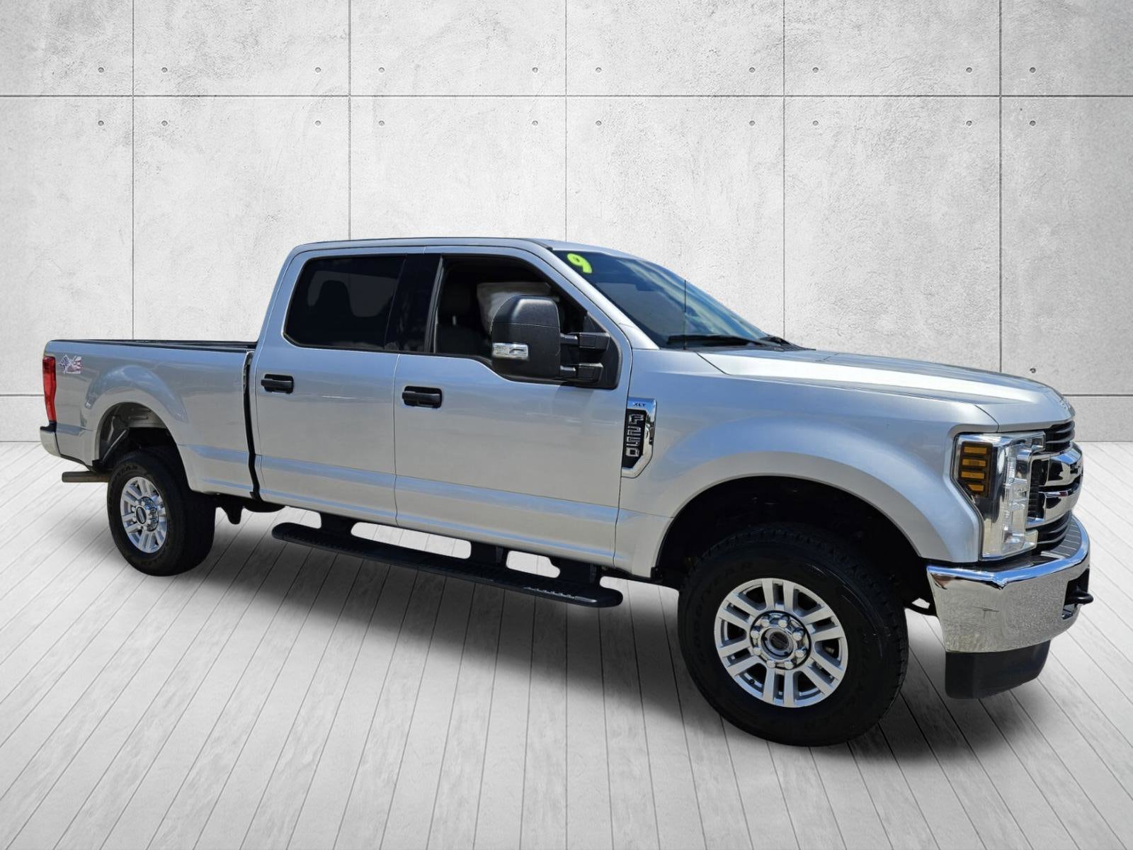 2019 Ford F-250 Truck Crew Cab 