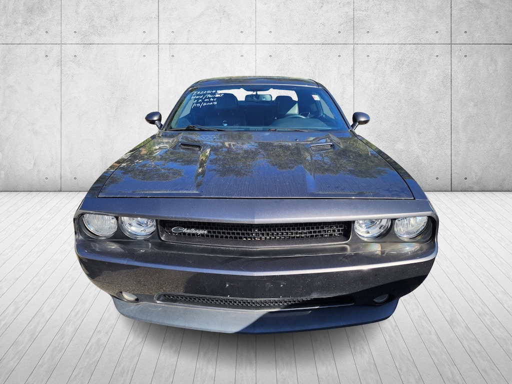 2014 Dodge Challenger SXT photo 3