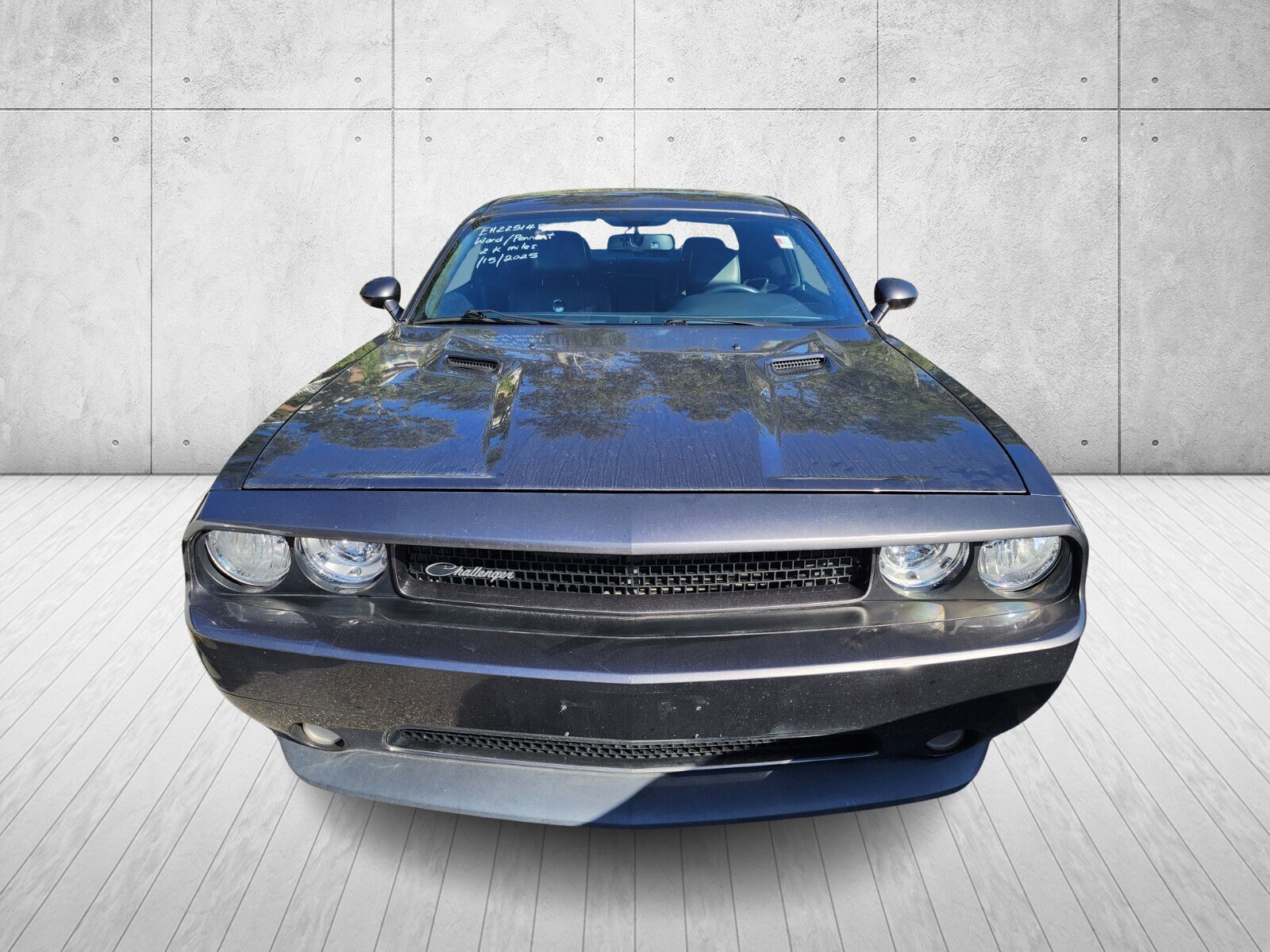2014 Dodge Challenger SXT photo 2