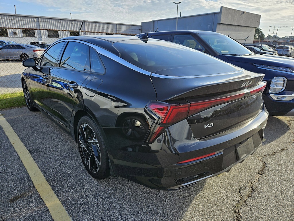 2025 Kia K5 GT-Line photo 4