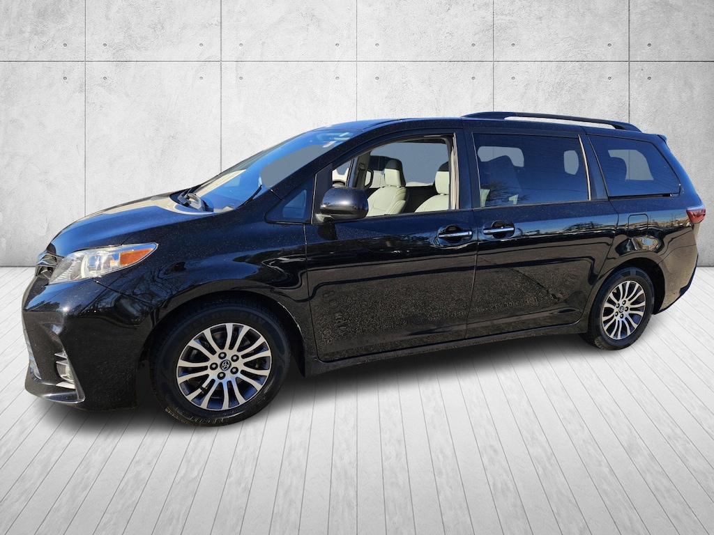 Used 2019 Toyota Sienna L 7 Passenger Van