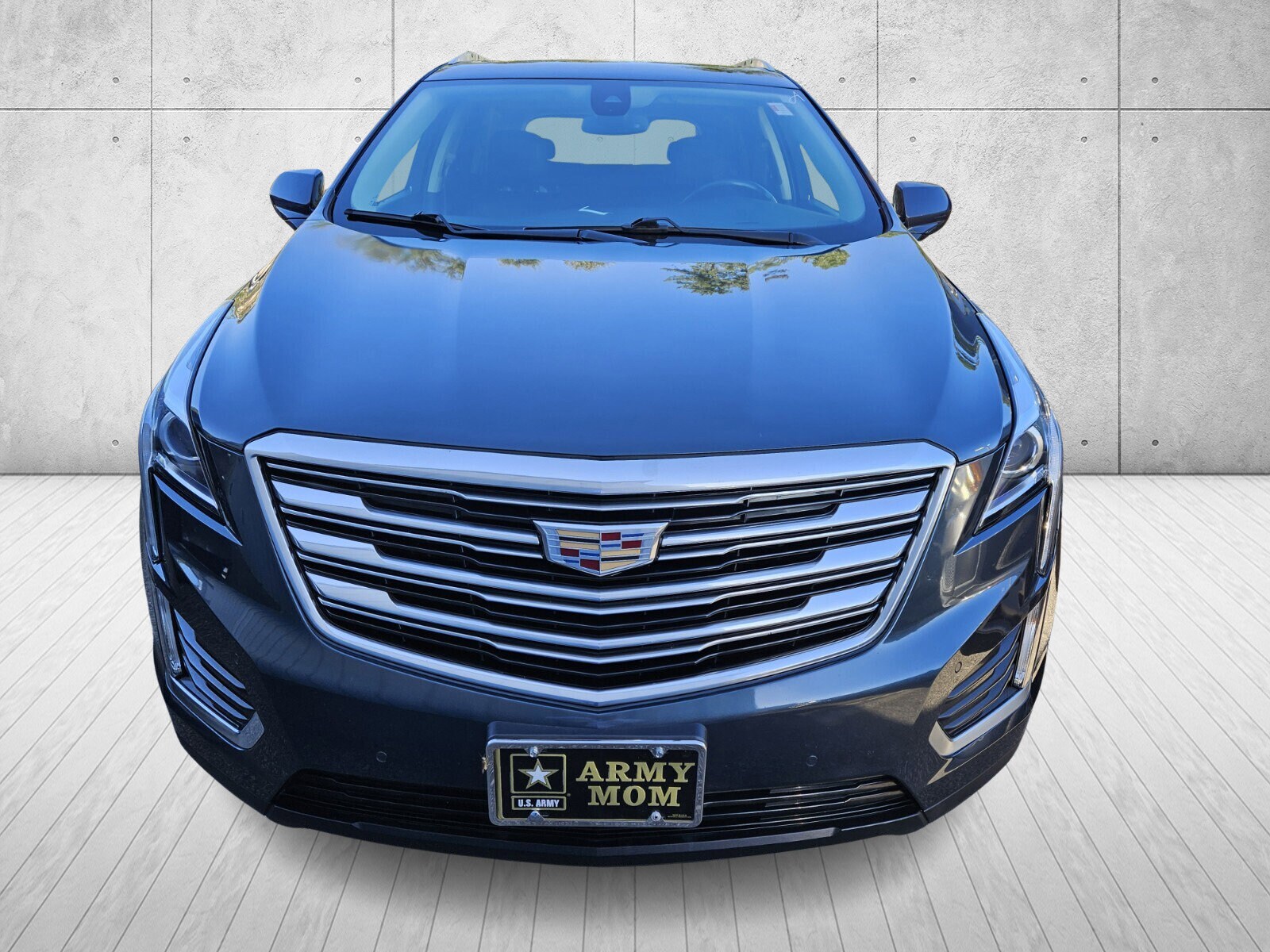 2019 Cadillac XT5 Luxury photo 2