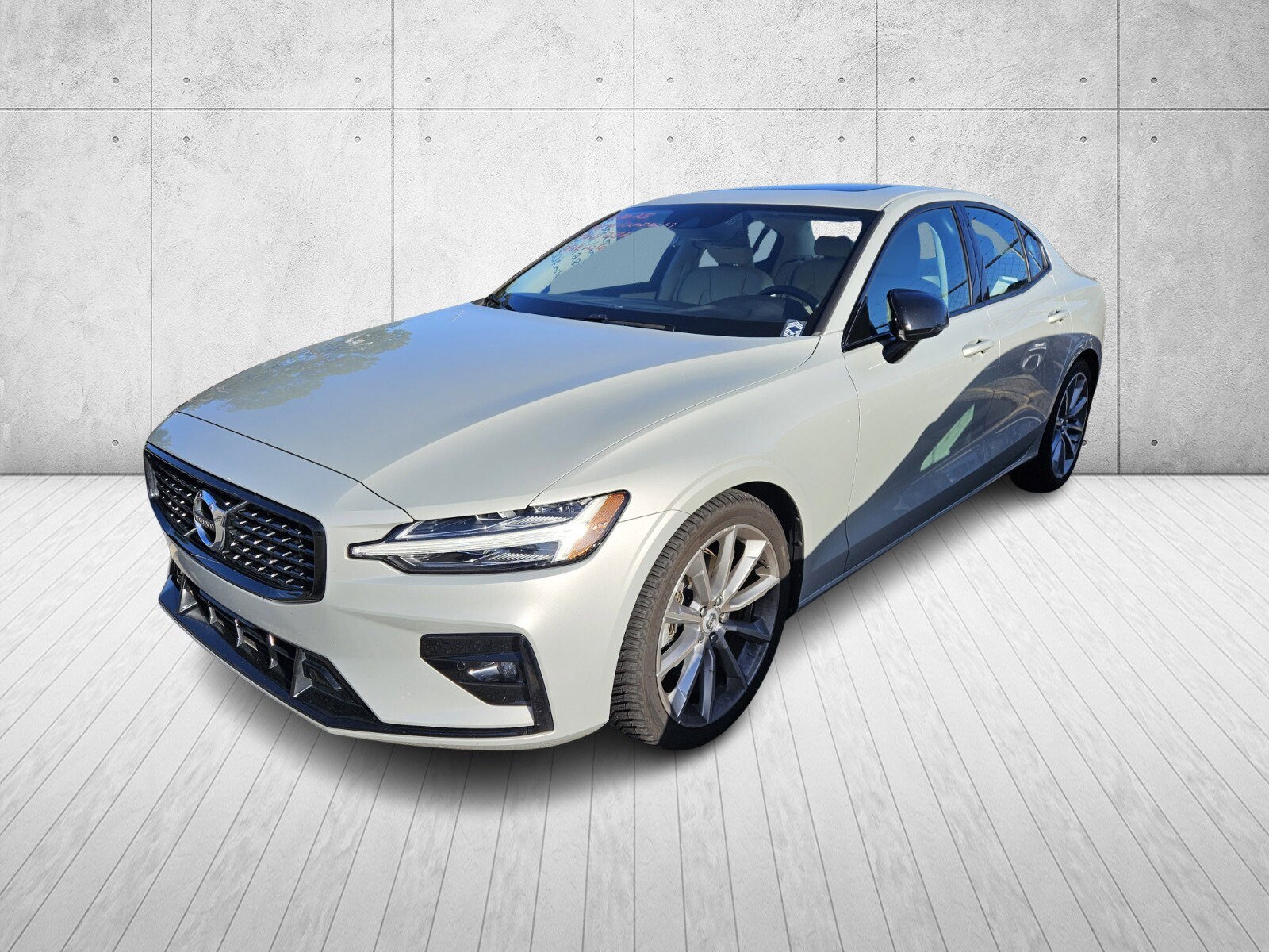 2021 Volvo S60 T5 Momentum photo 3
