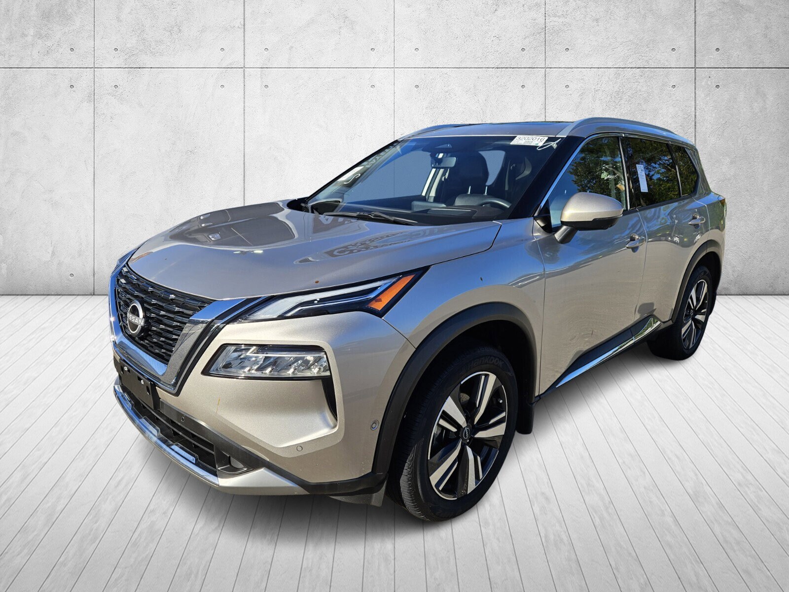 2023 Nissan Rogue Platinum photo 3