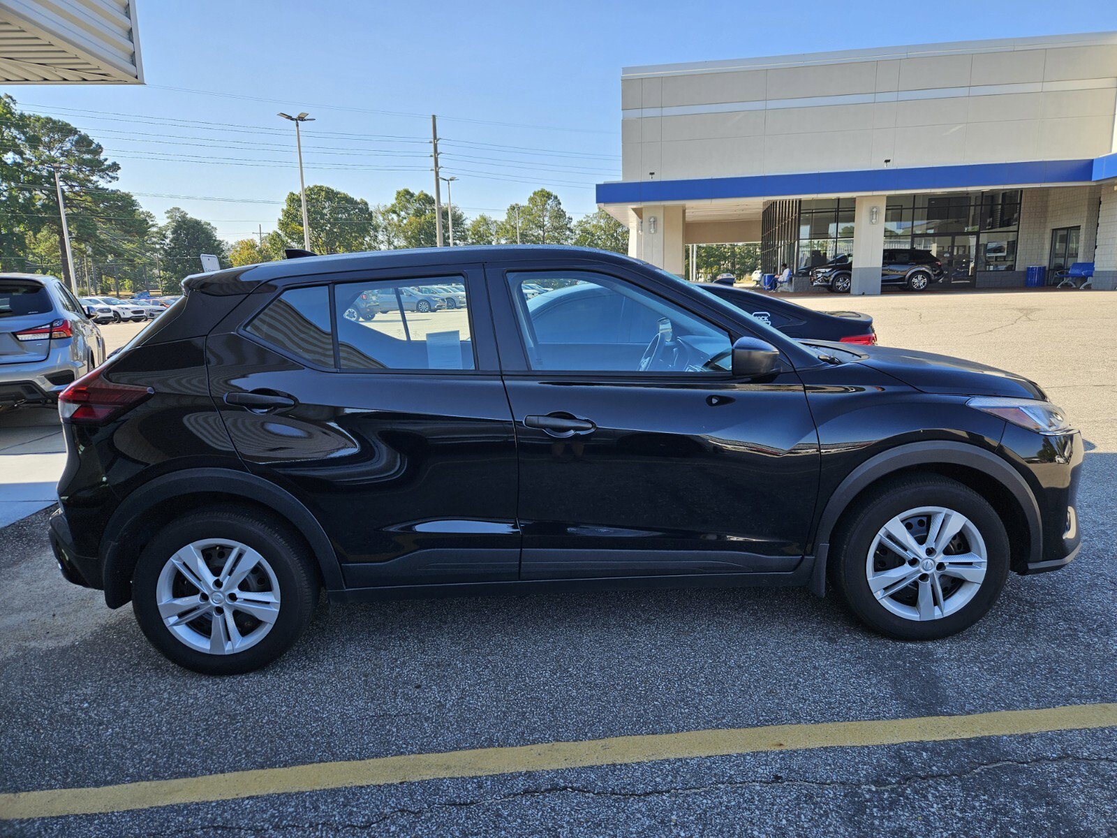 2024 Nissan Kicks S photo 4