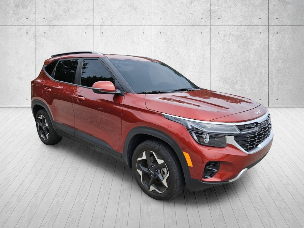 Used 2025 Kia Seltos S SUV