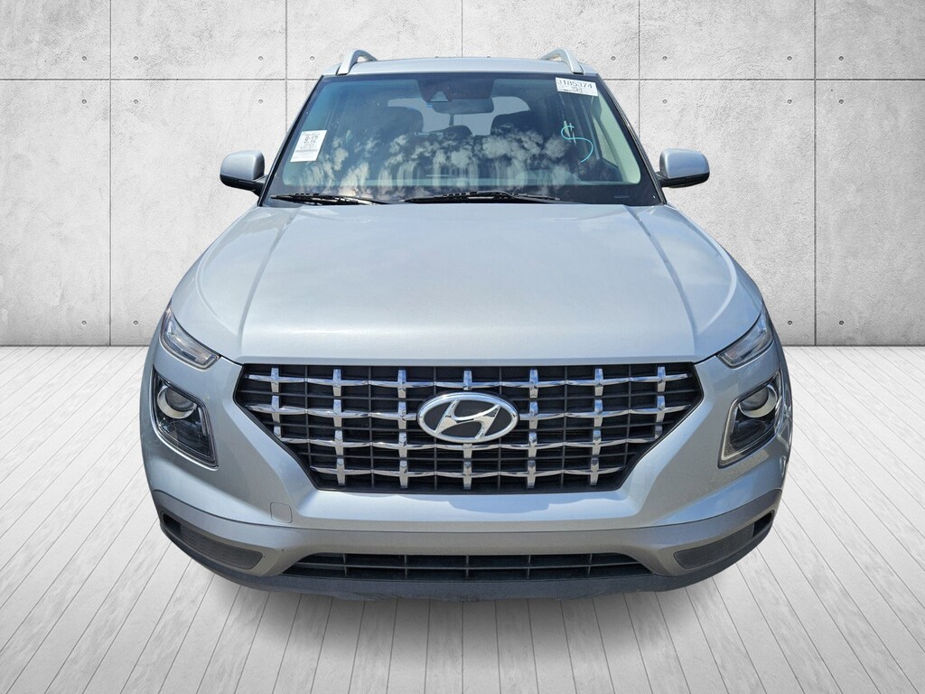 2020 Hyundai Venue SEL photo 3
