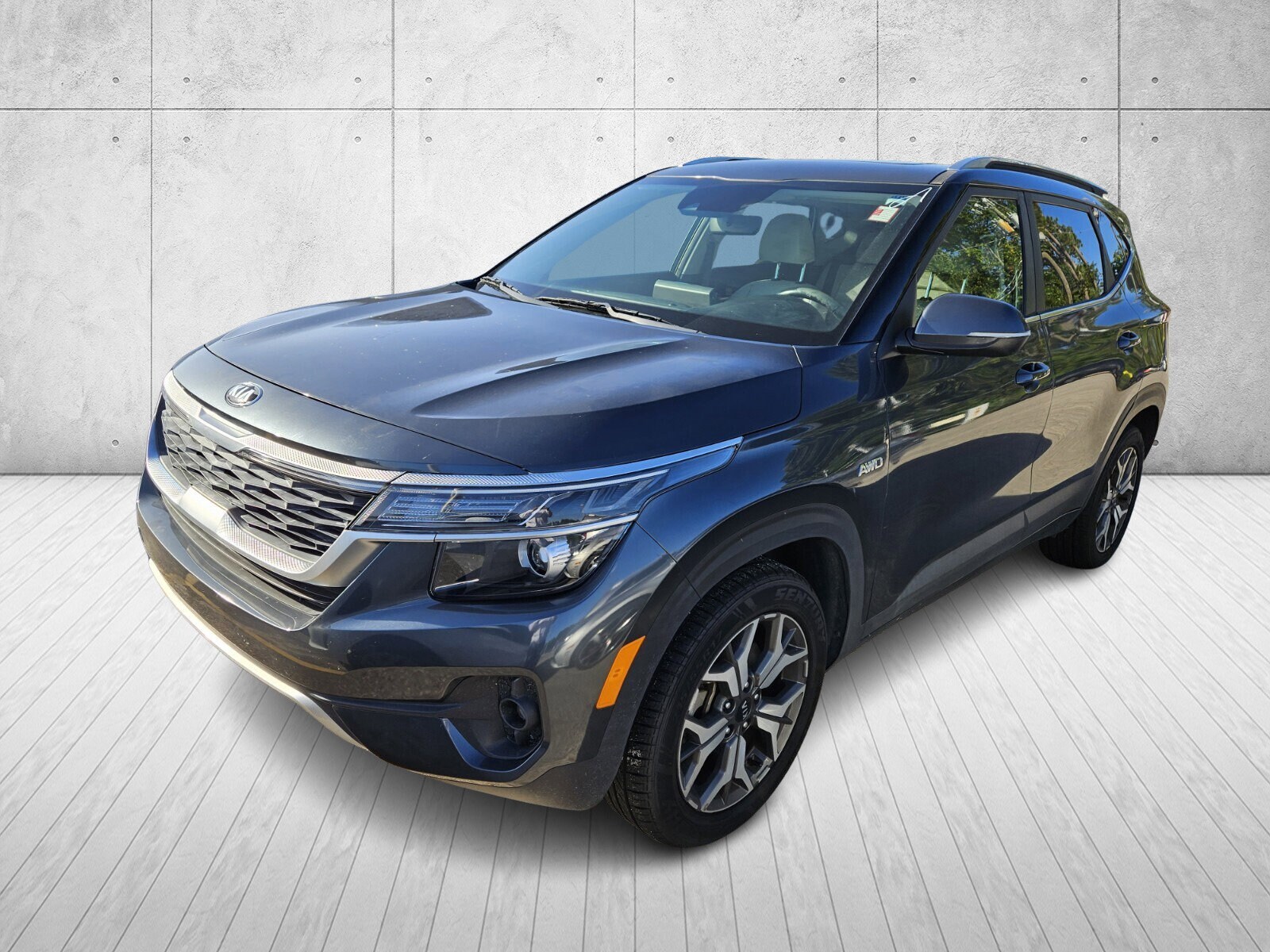 2021 Kia Seltos EX photo 2