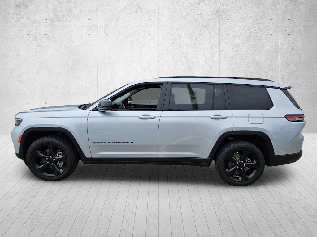 Used 2022 Jeep New Grand Cherokee Limited SUV